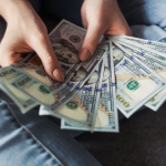 manage expenses save money in hand